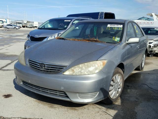 4T1BE32K76U696430 - 2006 TOYOTA CAMRY LE GREEN photo 2