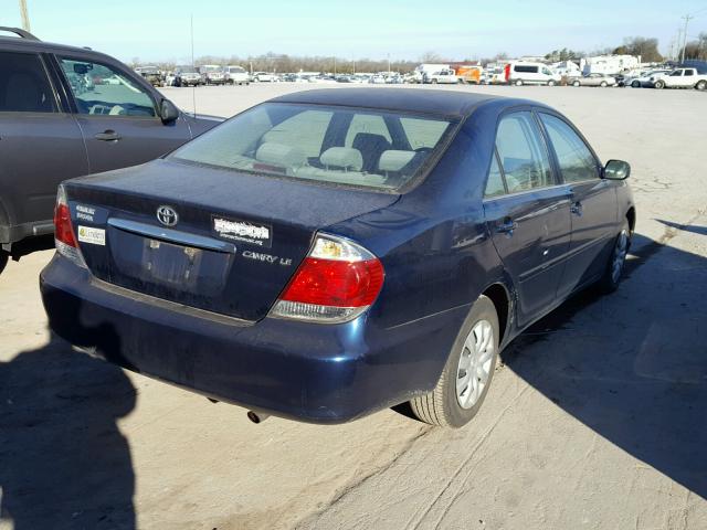 4T1BE30KX5U092484 - 2005 TOYOTA CAMRY LE BLUE photo 4