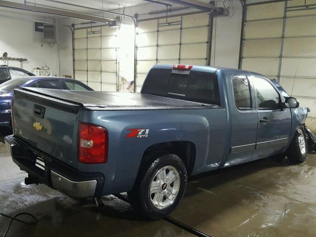 1GCRKSE31BZ432045 - 2011 CHEVROLET SILVERADO BLUE photo 4