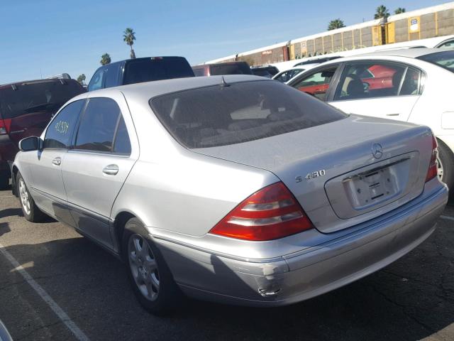 WDBNG70J5YA111182 - 2000 MERCEDES-BENZ S 430 SILVER photo 3