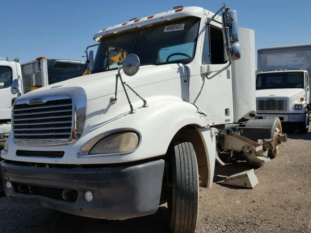 1FUJA6CK25PU02319 - 2005 FREIGHTLINER CONVENTION WHITE photo 2