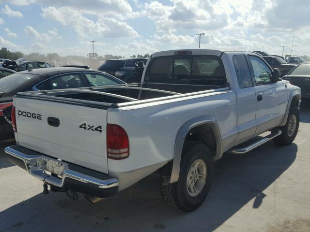 1B7GG22Y8XS202933 - 1999 DODGE DAKOTA WHITE photo 4