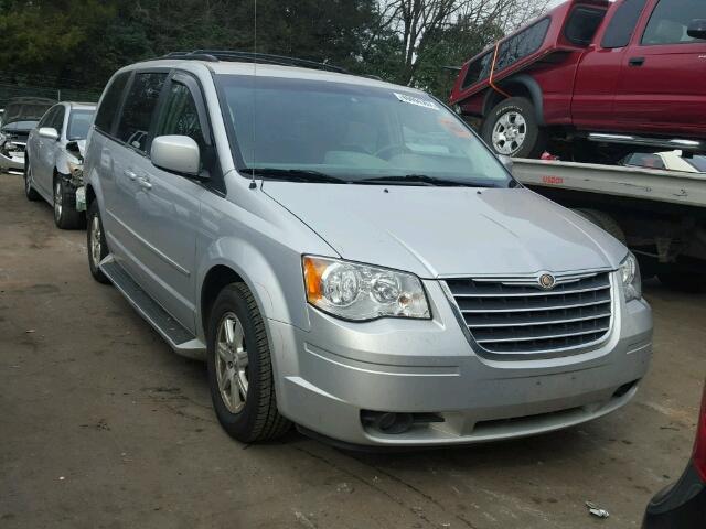 2A8HR54P18R127752 - 2008 CHRYSLER TOWN & COU SILVER photo 1