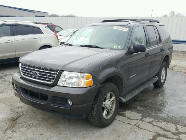 1FMZU73E25UB66771 - 2005 FORD EXPLORER X GRAY photo 2