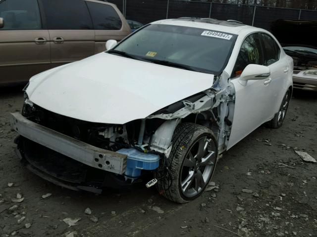 JTHBE5C29A5024580 - 2010 LEXUS IS 350 WHITE photo 2