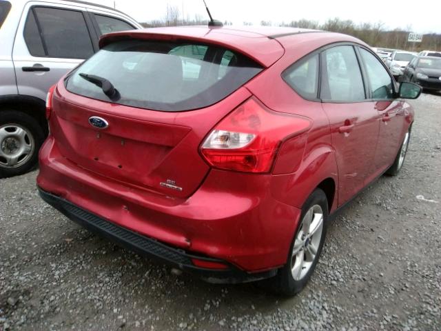 1FAHP3K20CL389889 - 2012 FORD FOCUS SE RED photo 4