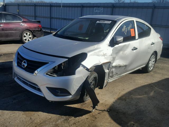 3N1CN7AP5GL865887 - 2016 NISSAN VERSA S SILVER photo 2