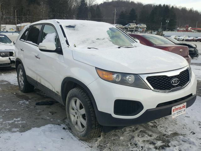 5XYKTCA10BG011019 - 2011 KIA SORENTO BA WHITE photo 1