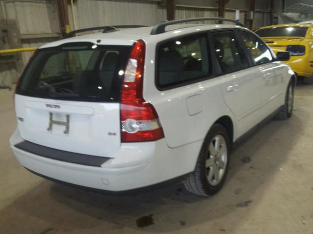 YV1MW382462157593 - 2006 VOLVO V50 2.4I WHITE photo 4