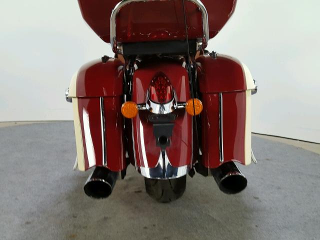 56KTRAAA3F3319815 - 2015 INDIAN MOTORCYCLE CO. ROADMASTER BURGUNDY photo 13