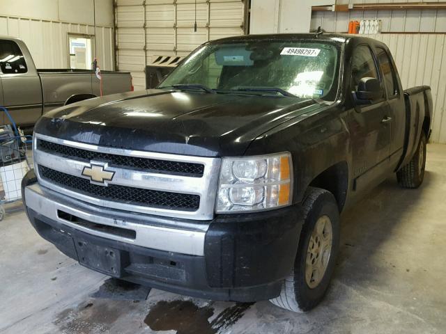 1GCEC29039Z278881 - 2009 CHEVROLET SILVERADO BLACK photo 2