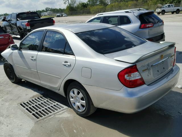 4T1BE32K63U700771 - 2003 TOYOTA CAMRY LE SILVER photo 3