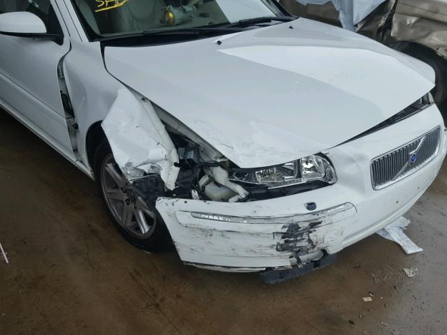 YV1SW592652488367 - 2005 VOLVO V70 FWD WHITE photo 9