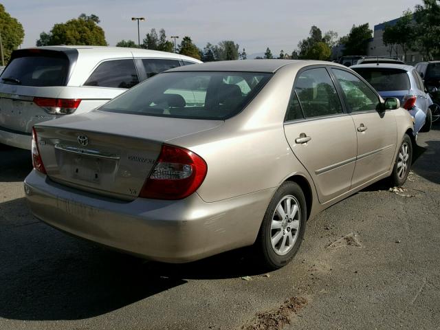 JTDBF30KX20055956 - 2002 TOYOTA CAMRY LE 金色 照片 4