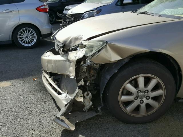 JTDBF30KX20055956 - 2002 TOYOTA CAMRY LE 金色 照片 9