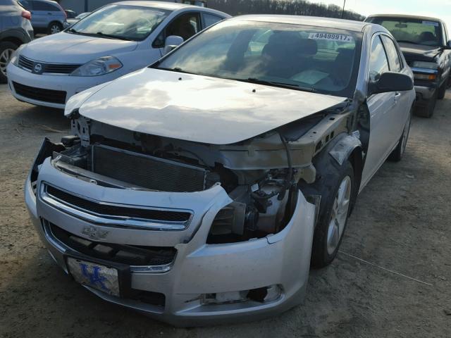 1G1ZG57B294174402 - 2009 CHEVROLET MALIBU LS SILVER photo 2