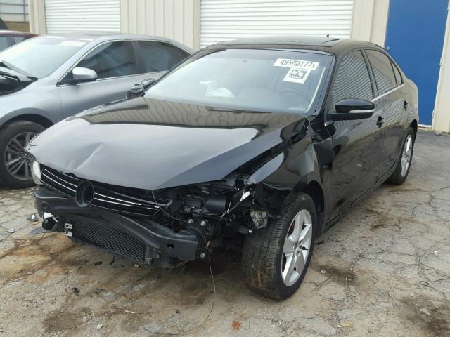 3VW3L7AJXEM432438 - 2014 VOLKSWAGEN JETTA TDI BLACK photo 2