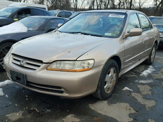 1HGCG16582A047101 - 2002 HONDA ACCORD EX GOLD photo 2