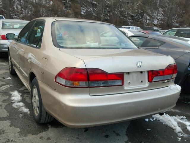 1HGCG16582A047101 - 2002 HONDA ACCORD EX GOLD photo 3