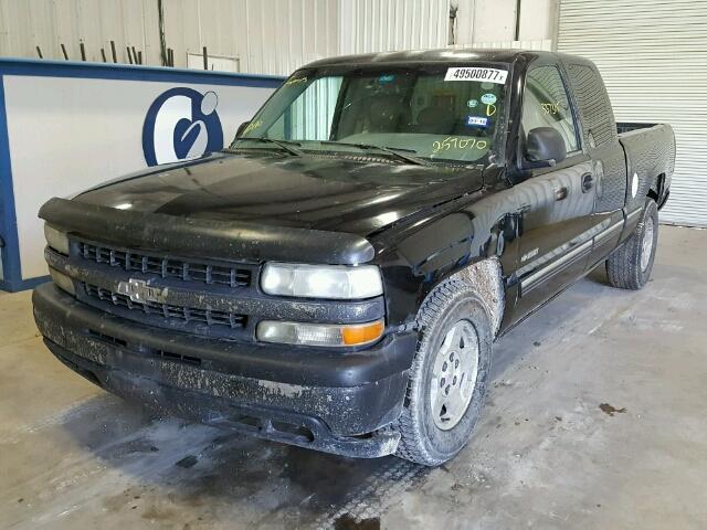 2GCEC19T1X1257070 - 1999 CHEVROLET SILVERADO BLACK photo 2