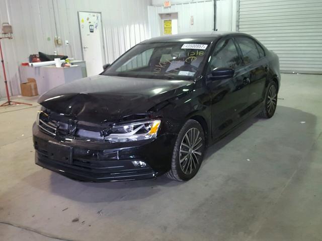 3VWD17AJ4GM366451 - 2016 VOLKSWAGEN JETTA SPOR BLACK photo 2