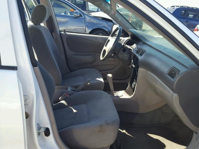 1Y1SK5284YZ405056 - 2000 CHEVROLET GEO PRIZM 白色 照片 5