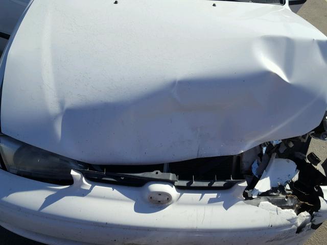 1Y1SK5284YZ405056 - 2000 CHEVROLET GEO PRIZM 白色 照片 7