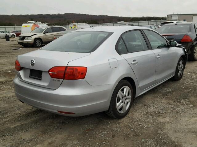 3VWDX7AJXBM339245 - 2011 VOLKSWAGEN JETTA SE SILVER photo 4