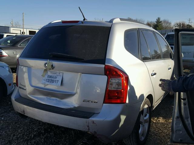 KNAFG526X77120312 - 2007 KIA RONDO LX SILVER photo 4