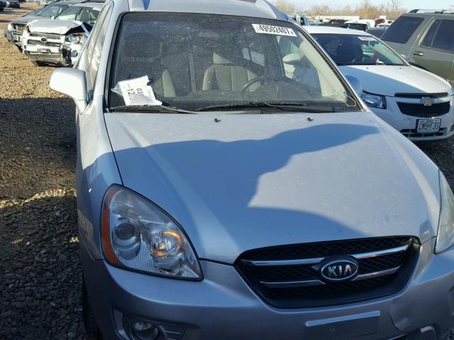 KNAFG526X77120312 - 2007 KIA RONDO LX SILVER photo 9