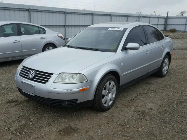 WVWTH63BX3P333422 - 2003 VOLKSWAGEN PASSAT GLX SILVER photo 2