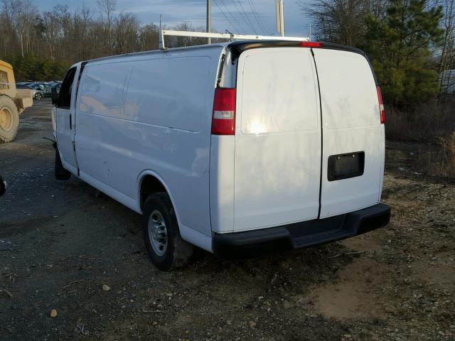 1GCZGUBA9E1207889 - 2014 CHEVROLET EXPRESS G3 WHITE photo 3