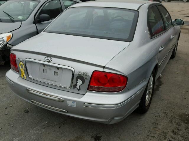 KMHWF35H34A962829 - 2004 HYUNDAI SONATA GLS SILVER photo 4