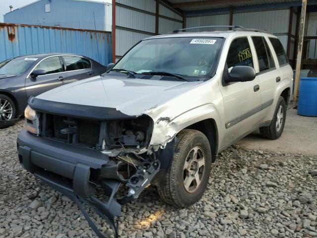 1GNDT13S642124058 - 2004 CHEVROLET TRAILBLAZE GRAY photo 2