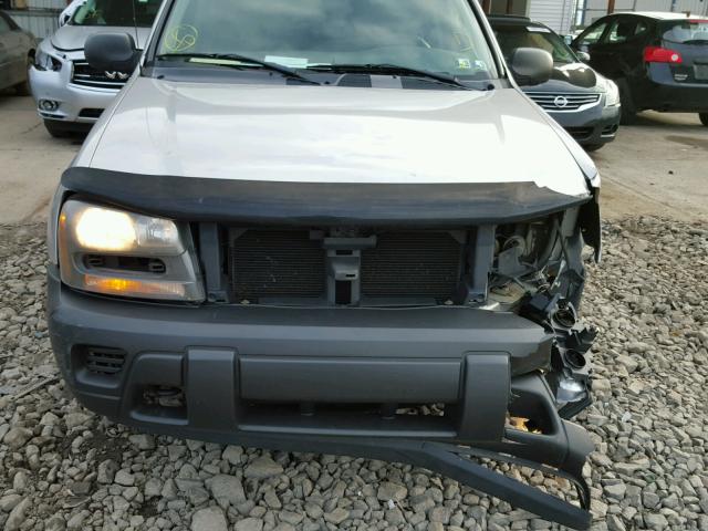 1GNDT13S642124058 - 2004 CHEVROLET TRAILBLAZE GRAY photo 7