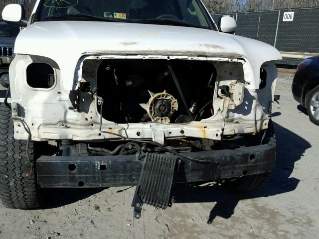 5TBDT48114S462690 - 2004 TOYOTA TUNDRA DOU WHITE photo 9