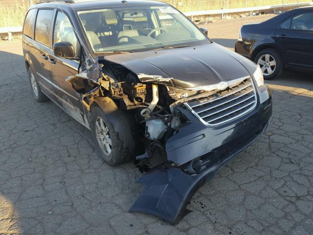 2A4RR5DXXAR149955 - 2010 CHRYSLER TOWN & COU BLACK photo 1