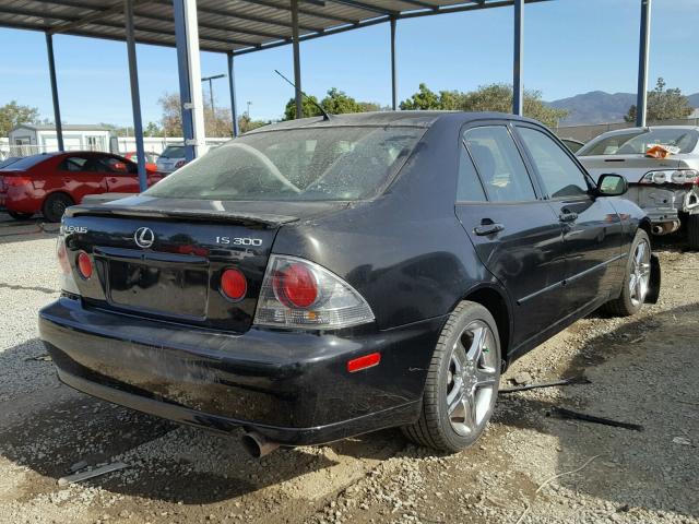 JTHBD192750096934 - 2005 LEXUS IS 300 BLACK photo 4