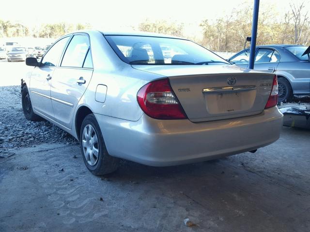 4T1BE32K22U531976 - 2002 TOYOTA CAMRY LE ვერცხლისფერი ფოტო 3