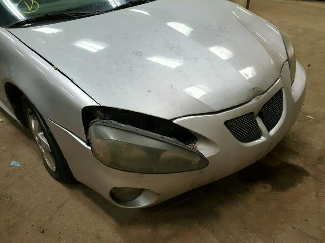 2G2WS522X41146288 - 2004 PONTIAC GRAND PRIX SILVER photo 9