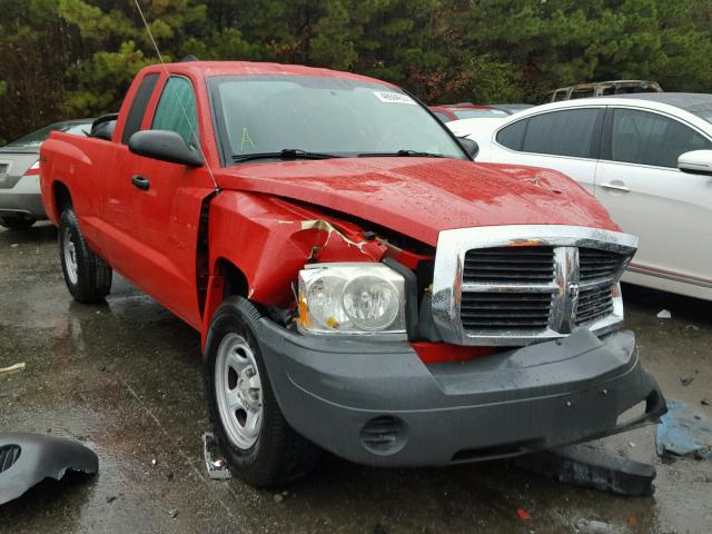 1D7HW22K25S152116 - 2005 DODGE DAKOTA ST RED photo 1