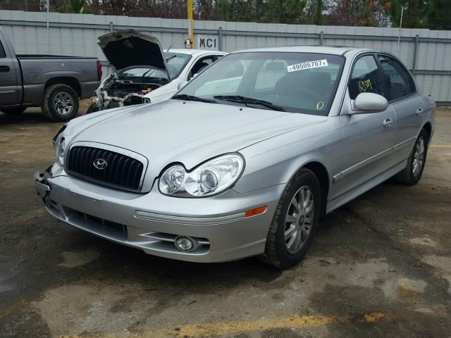 KMHWF35H55A108149 - 2005 HYUNDAI SONATA GLS SILVER photo 2