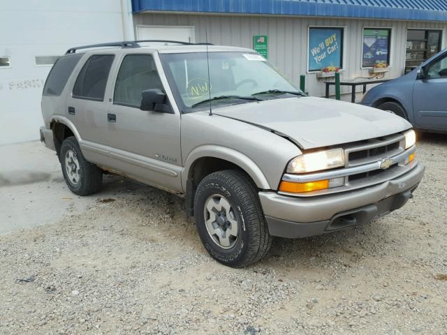 1GNDT13W12K143729 - 2002 CHEVROLET BLAZER TAN photo 1