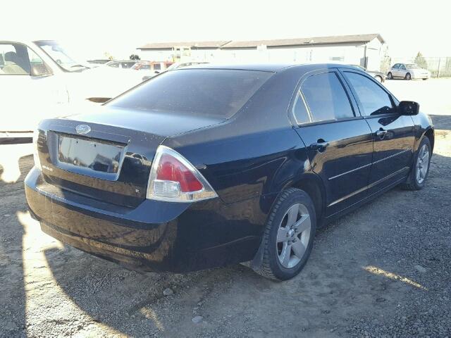 3FAFP07Z66R201233 - 2006 FORD FUSION SE BLACK photo 4