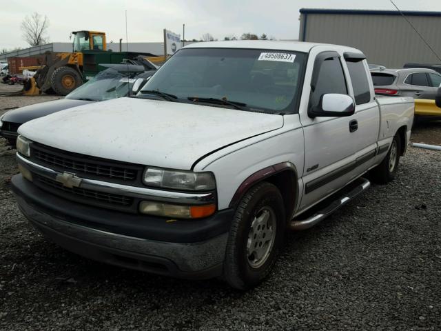 1GCEC19T3YZ243499 - 2000 CHEVROLET SILVERADO WHITE photo 2