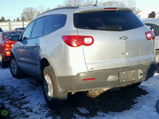 1GNKRFED2BJ387118 - 2011 CHEVROLET TRAVERSE L SILVER photo 3