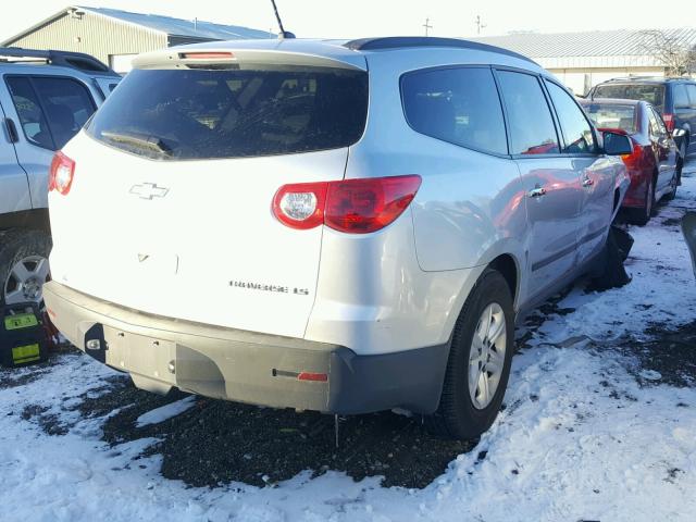 1GNKRFED2BJ387118 - 2011 CHEVROLET TRAVERSE L SILVER photo 4