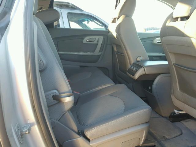 1GNKRFED2BJ387118 - 2011 CHEVROLET TRAVERSE L SILVER photo 6