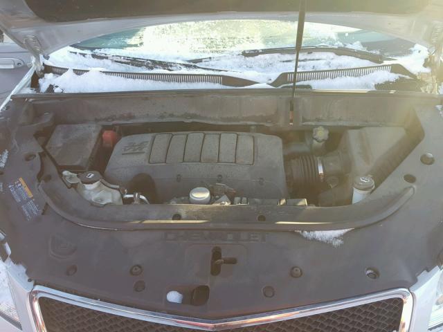 1GNKRFED2BJ387118 - 2011 CHEVROLET TRAVERSE L SILVER photo 7