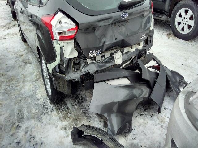 1FADP3K25FL278404 - 2015 FORD FOCUS SE GRAY photo 9